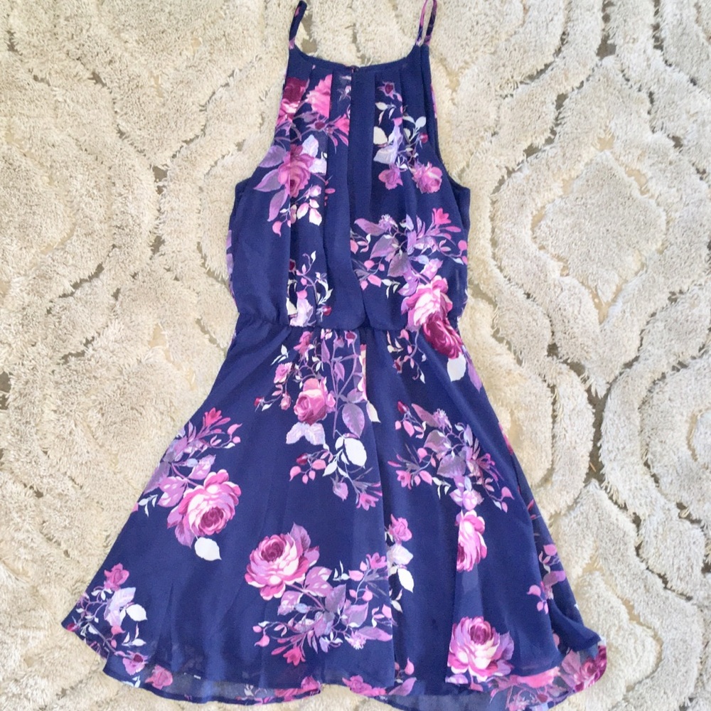 Francesca’s Blue Rain💧flawless navy blue & pink👗
